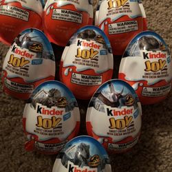 9 Jurassic park kinder joy toy and treat