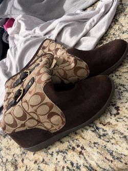 Coach boots