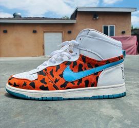 Nike SB Dunk High  Sneaker