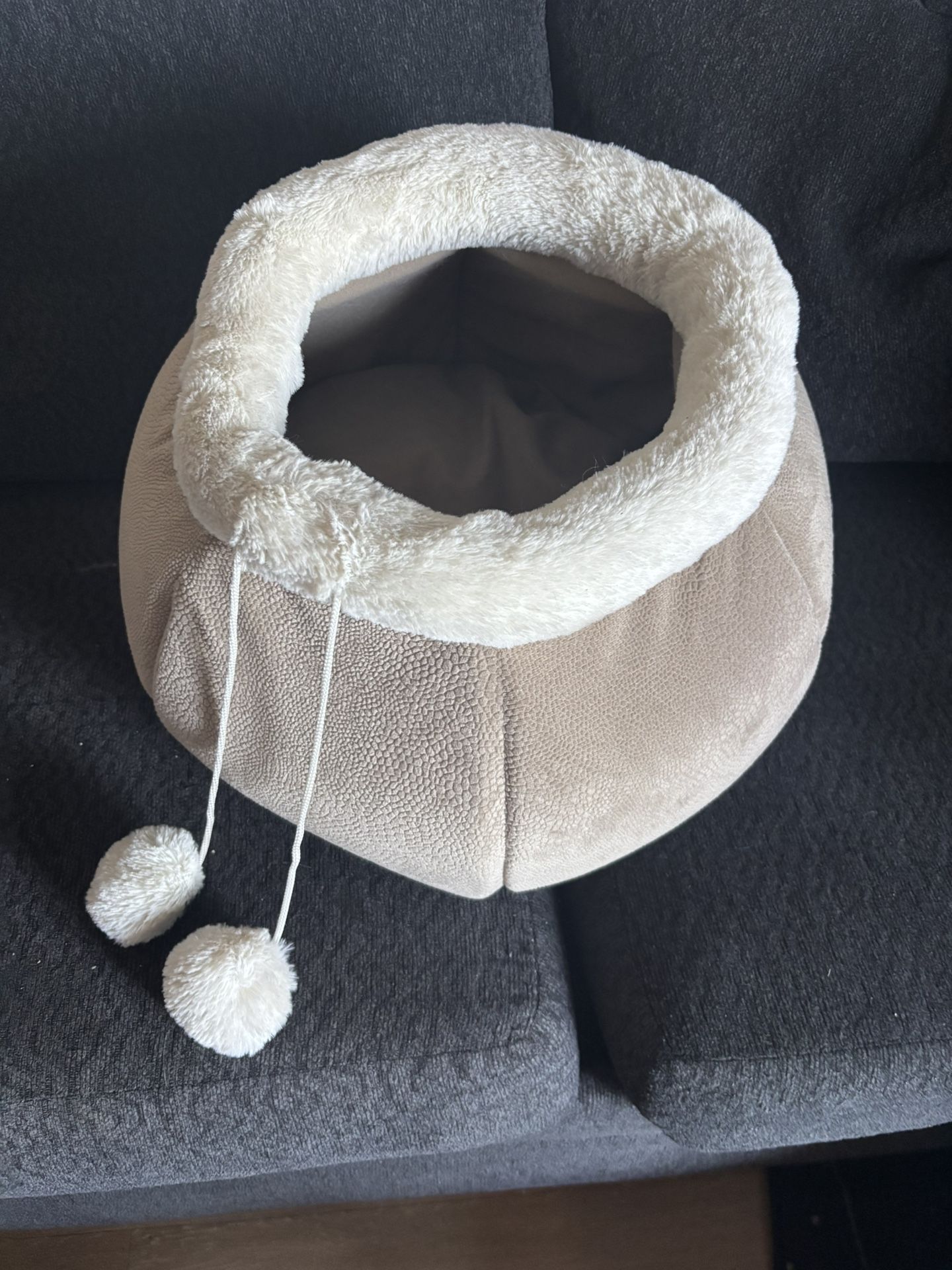 Pet Bed With Pillow