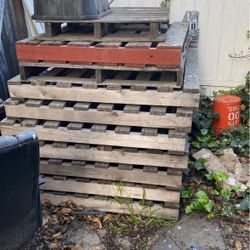 Pallets Free