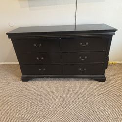 6 Drawers Dresser 