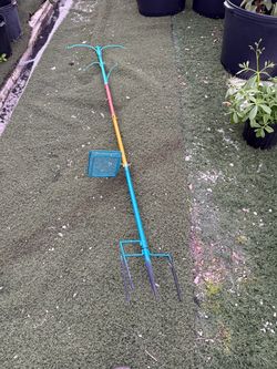 Custom Made Bird Feeder Pole