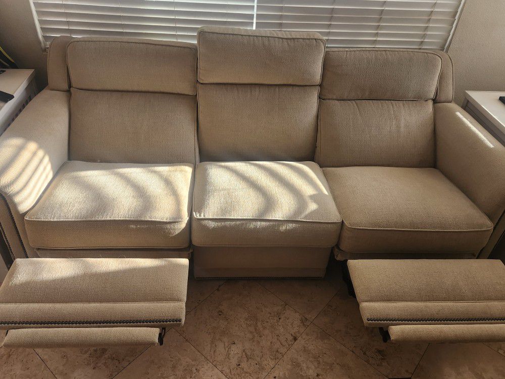 ETHAN ALLEN RECLINING COUCH  $250 OBO