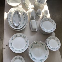 Noritake Japan Dinnerware 12 Person , 67 Pc