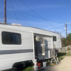  1997  Travel Trailer 32Feet Long 