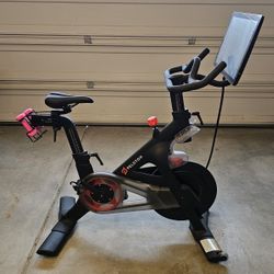 Peloton Exercise Bike $600
