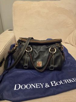 Dooney and bourke purse