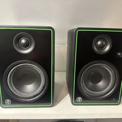 Mackie CR5-X Bookshelf/Desktop Speakers