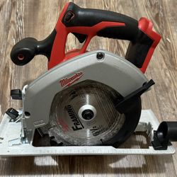 M18 18V Lithium-Ion Cordless 6-1/2 in. Circular Saw (Tool-Only)