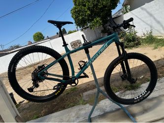 Santa Cruz Chameleon L hard tail MTB mountain bike