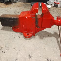 Blacksmith YOST MFG CO 3 Hole Mount Large Machinist Bench Vise 104 1/2 Heavy Duty