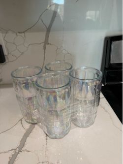 4 VASES