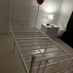 Twin Bed 