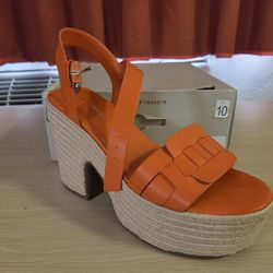 Marc Fisher Strappy Block Sandal Size 10