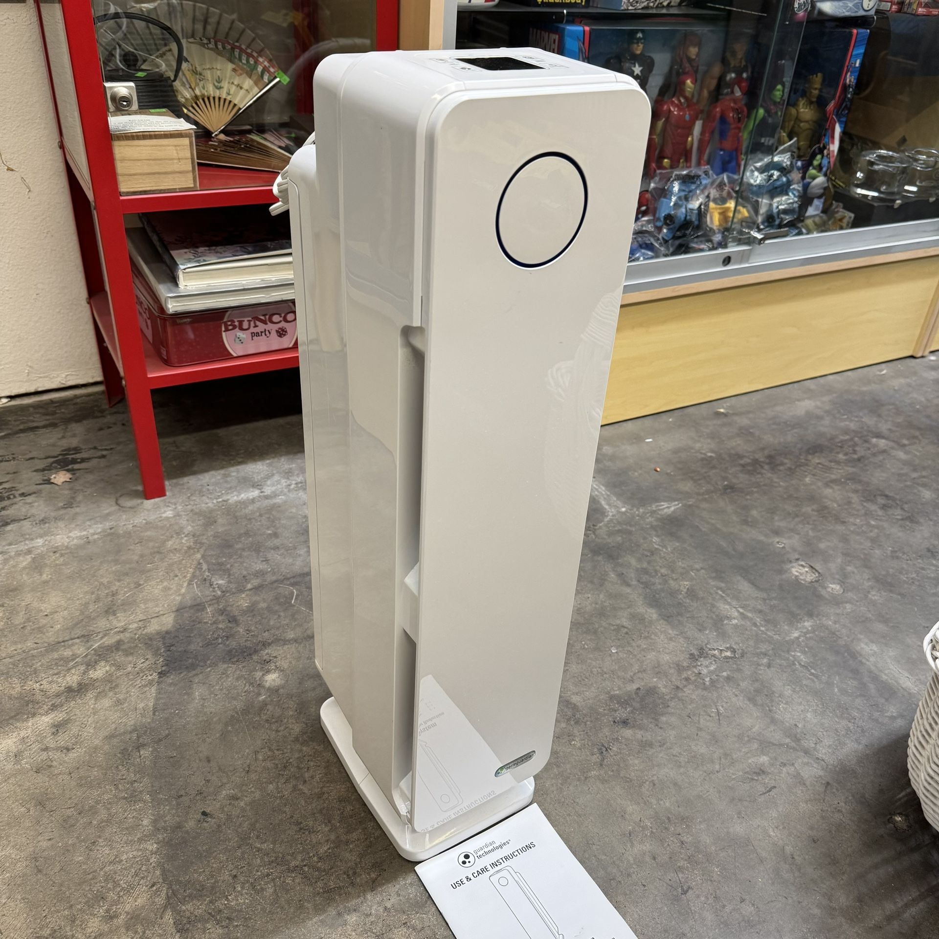 GermGuardian 870 Sq. ft HEPA Pure Filter Tower Air Purifier with UV-C Very Clean and Good Condition 