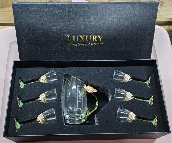 Enamel Lotus Flower Mini Wine Glasses Set