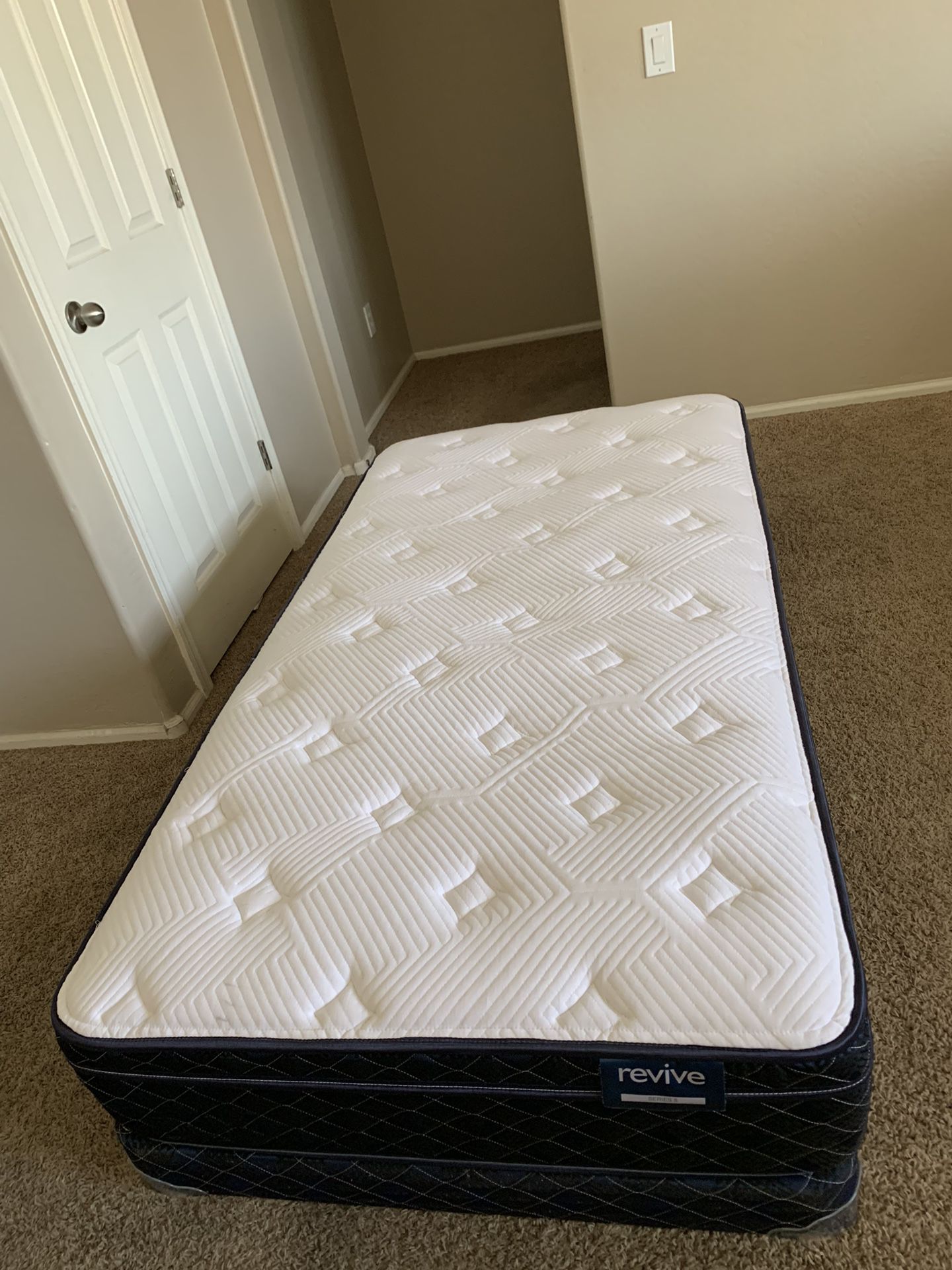TWIN MATTRESS REVIVE AND FREE LOW PROFILE BOX SPRING 