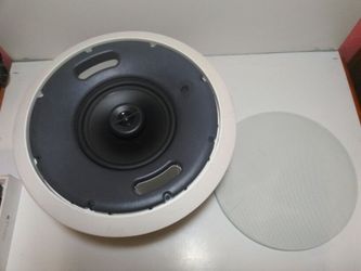 In wall speaker