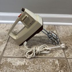 Vintage General Electric 3 Speed Hand Mixer