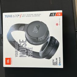 JBL - Tune 670NC Adaptive Noise Cancelling Wireless On-Ear Headphone