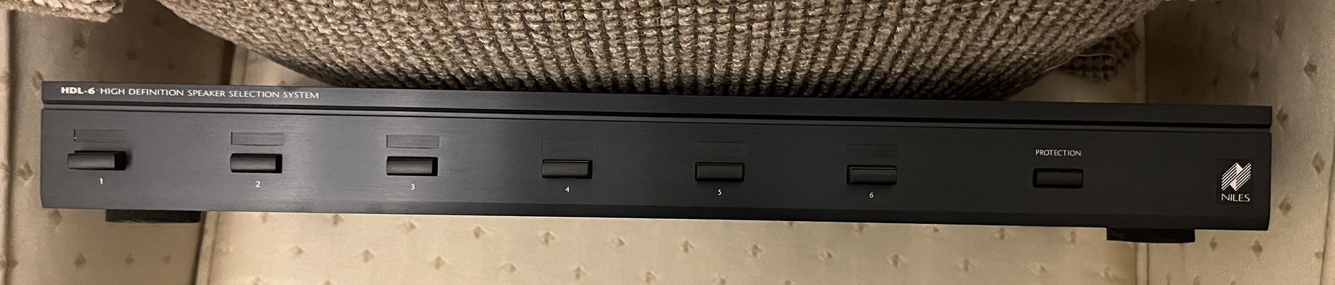 Niles SS-6 Hi Def Speaker Selector System