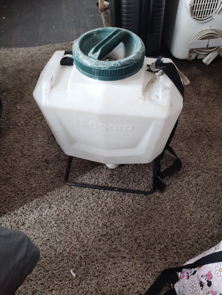 Niagra 4 Gallon Sprayer