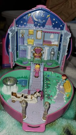 Vintage Polly Pocket Castle Toy Set (lights non-functioning)