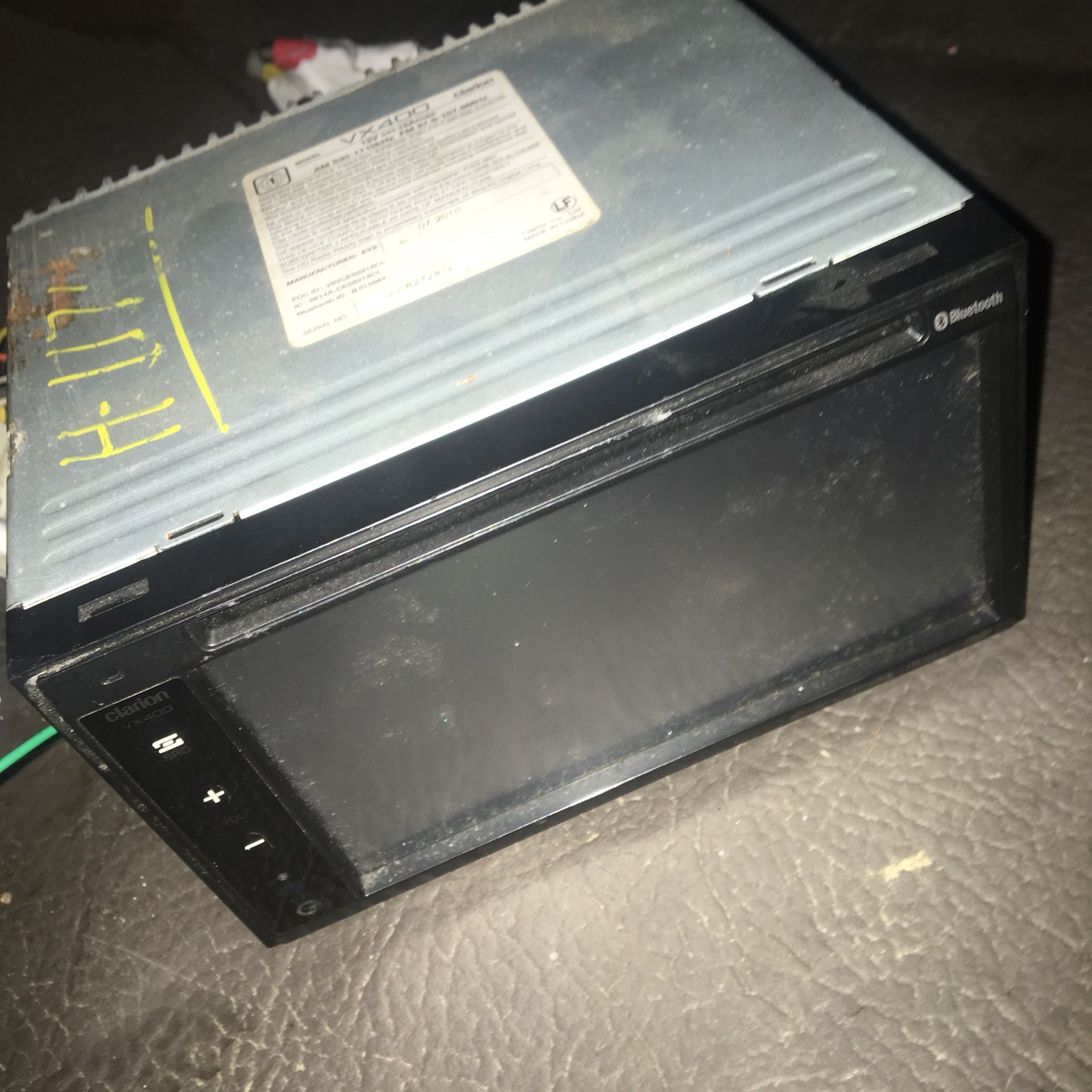 Clarion VX400 Double Din DVD/CD/MP3 Receiver