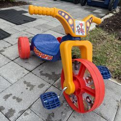 Fly Wheel Spidey And His Amazing Friend Junior Cruiser Tricycle with 10 inch Front Wheel Child 2 to 4 Years 