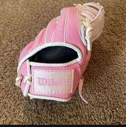 Girls left handed Wilson Hope T-ball glove