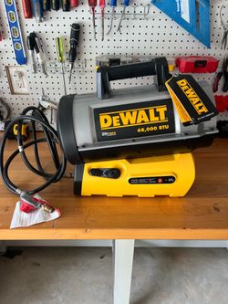 DEWALT 68000 BTU/H 1700 SQ FT Forced AIR Propane Heater