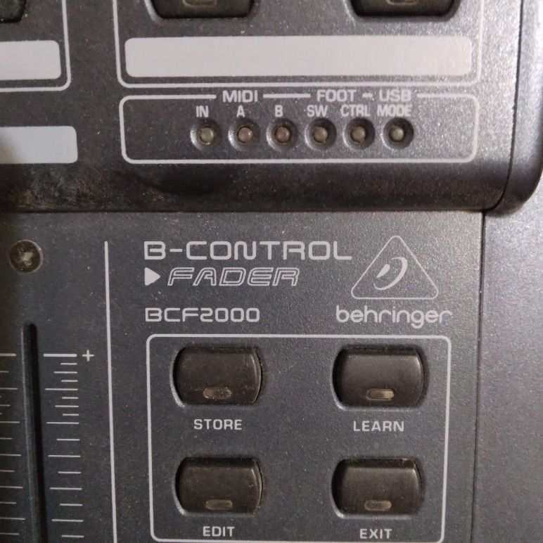 Behringer Control Fader Bcf 2000