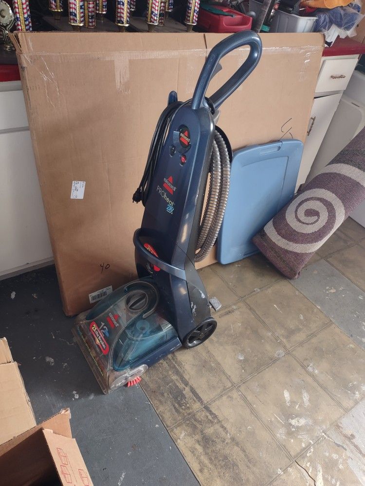 Bissell ProHeat 2X Carpet Cleaner 