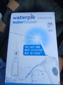 Waterpik Waterflosser Cordless Plus BRAND NEW