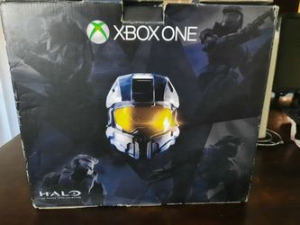 Xbox Master Chief Collection With Accessories