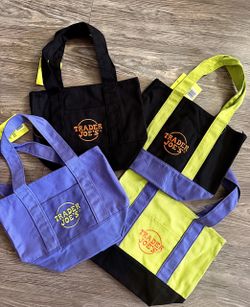 trader joe halloween mini tote bag