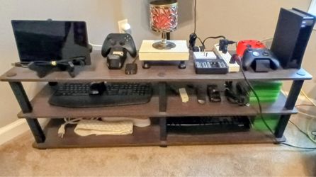 Entertainment center