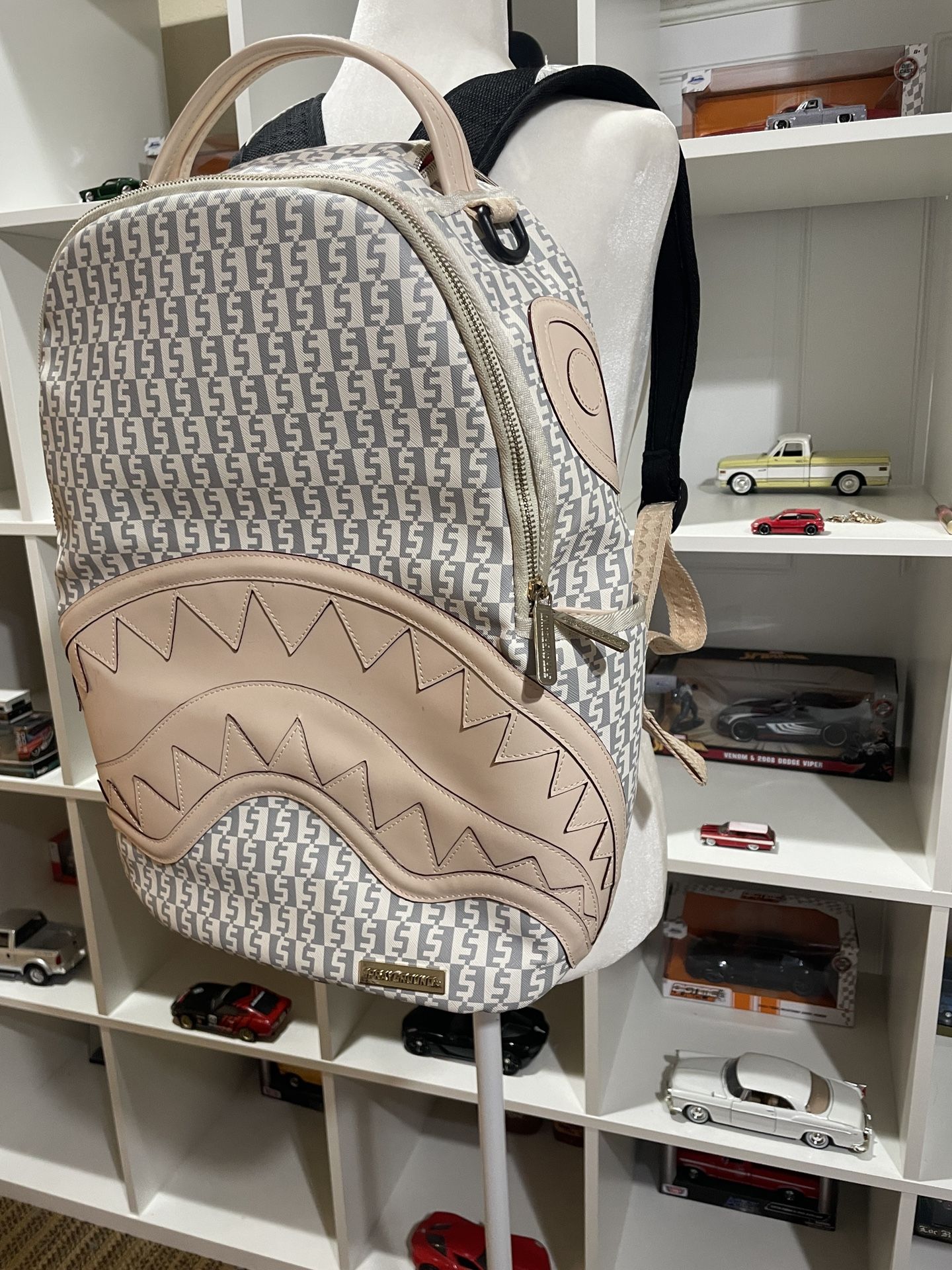 SPRAYGROUND MOCHILA 🎒 $55