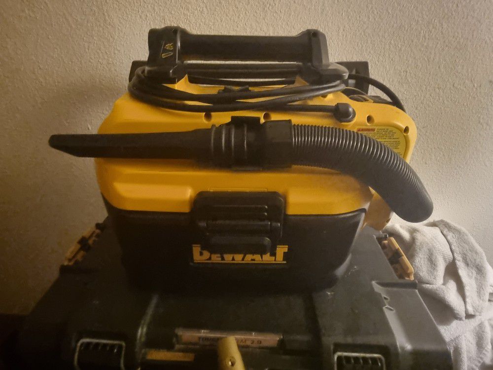 Dewalt 20v Vacuum With 5ah Battery