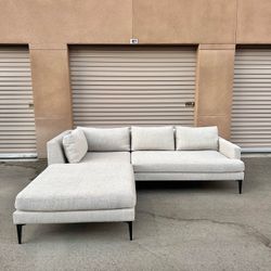 𖤓WEST ELM Andes 3-Piece Sectional with Ottoman