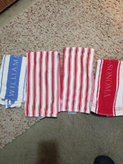 4 William Sonoma dish towels.