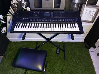 Yamaha PSR-E463 61-Key Portable Keyboard