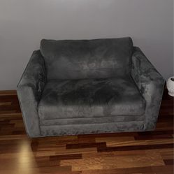 Pull out Couch/Sleeper Sofa