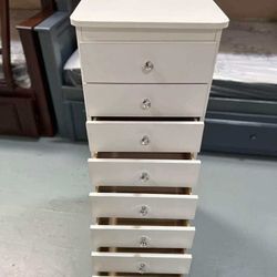 8 Drawer Paulina White 