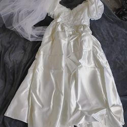 Large Wedding Gowns