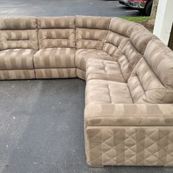 🛋️ Sectional Couch/Sofa - Light Brown - Recliners - Microfiber - Delivery Available 🚛