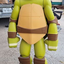 COLOSSAL Teenage Mutant Ninja Turtle Michaelangelo Figure 48”