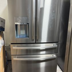 GE French Door Refrigerator 