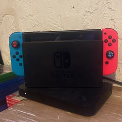 Nintendo Switch 